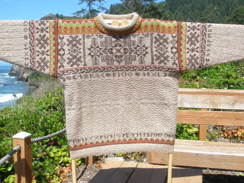 Futhark Pullover